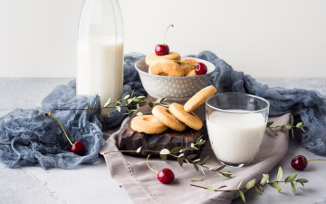 Картинка еда пирожные +кексы +печенье печенье молоко вишня