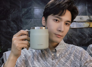 Картинка мужчины liu+haikuan лю хайкуань liu haikuan