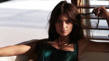 Картинка emily+ratajkowski+victoria+secret+2024 девушки emily+ratajkowski мoдeль фотосессия victoria secret 2024 эмили ратаковски актриса