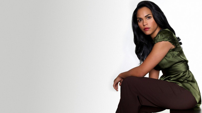 Обои картинки фото Monica Raymund, девушки