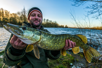 Картинка разное рыбалка +рыбаки +улов +снасти щучка