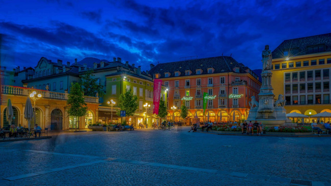 Обои картинки фото города, - огни ночного города, ночь, италия, больцано, бозен