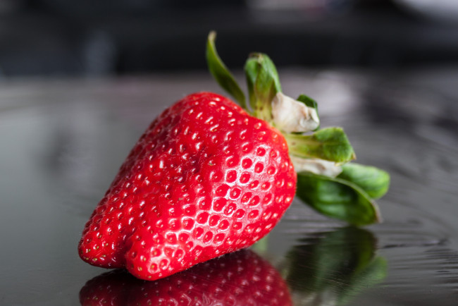 Обои картинки фото еда, клубника,  земляника, ягоды