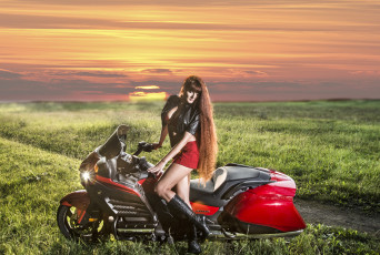 Картинка мотоциклы мото+с+девушкой девушки