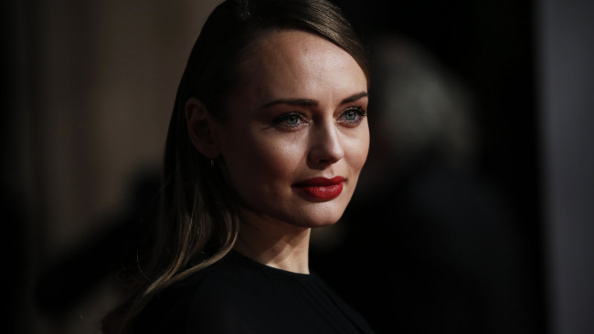 Обои картинки фото laura haddock, девушки, -unsort , лица,  портреты, лицо, актриса, laura, haddock