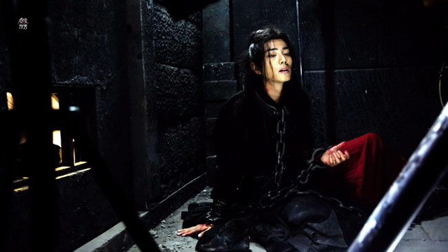 Обои картинки фото кино фильмы, the untamed, вэй, усянь, цепь, темница