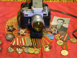 обоя праздничные, день победы, фотоаппарат, награды, фотография