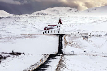 Картинка ingjaldshlskirkja+church iceland города -+католические+соборы +костелы +аббатства ingjaldshlskirkja church
