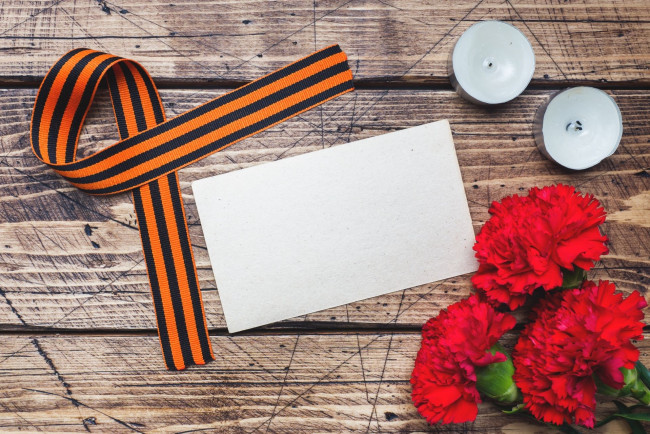 Обои картинки фото праздничные, день победы, лента, гвоздики, свечи