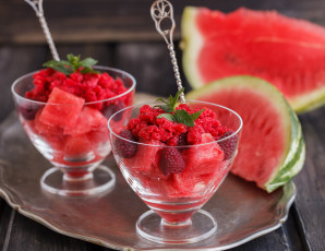 Картинка еда мороженое +десерты креманки десерт арбуз малина мята