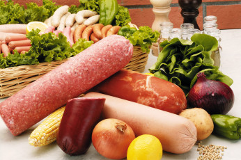 Картинка еда колбасные+изделия лук лимон кукуруза колбаса сосиски