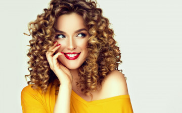 Картинка девушки -+лица +портреты шатенка кудряшки улыбка модель