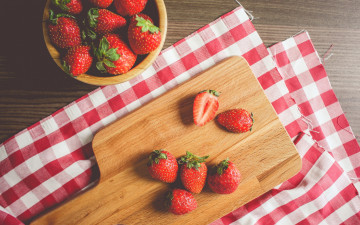Картинка еда клубника +земляника ягоды спелая