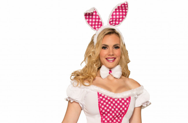 Обои картинки фото девушки, - блондинки,  светловолосые, блондинка, улыбка, ушки, декольте