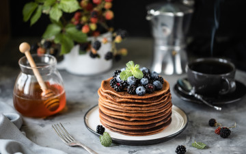Картинка еда блины +оладьи мед мята ягоды ежевика