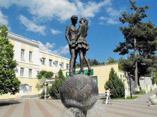 Картинка города памятники скульптуры арт объекты