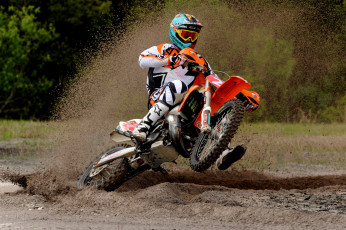 Картинка спорт мотокросс