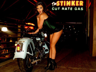 Картинка мотоциклы мото девушкой ботинки