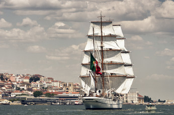Картинка корабли парусники nrp sagres iii lisbon portugal tagus river лиссабон португалия река тахо парусник барк