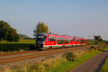 Картинка техника поезда железная дорога рельсы локомотив состав