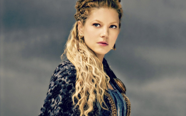 Обои картинки фото кино фильмы, vikings , 2013,  сериал, katheryn, winnick, lagertha