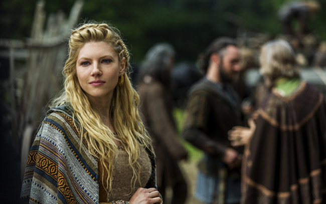 Обои картинки фото кино фильмы, vikings , 2013,  сериал, katheryn, winnick, lagertha