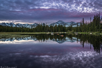 Картинка природа реки озера снег вода озеро деревья горы