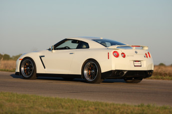 Картинка автомобили nissan datsun hennessey