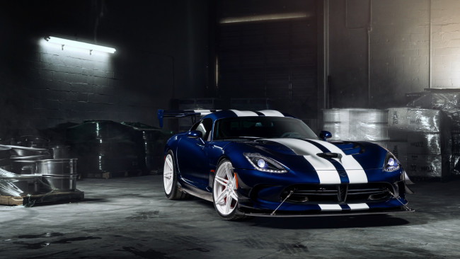 Обои картинки фото dodge viper, автомобили, dodge, viper, srt, 10, acr, мощь, скорость, у, этого, парня, в, крови