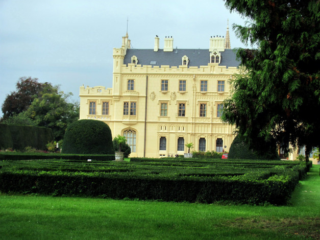 Обои картинки фото lednice castle, города, замок леднице , чехия, lednice, castle