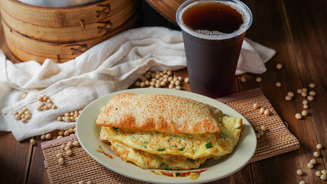 Обои картинки фото еда, яичные блюда, чай, омлет