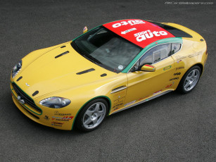 Картинка автомобили aston martin