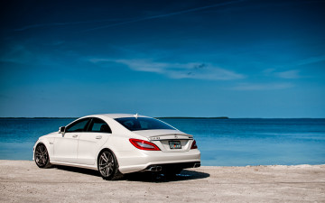 Картинка mercedes benz cls 63 amg автомобили белый море берег