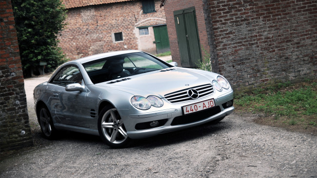 Обои картинки фото mercedes, sl, автомобили, выставки, уличные, фото, германия, daimler, ag