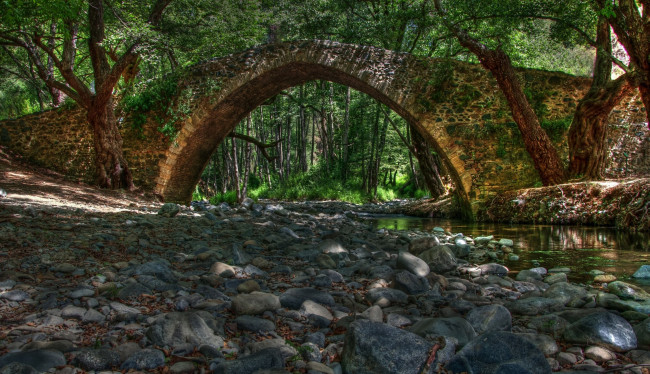 Обои картинки фото cyprus, troodos, mountain, venetian, bridges, природа, реки, озера, река, лес, камни, мост