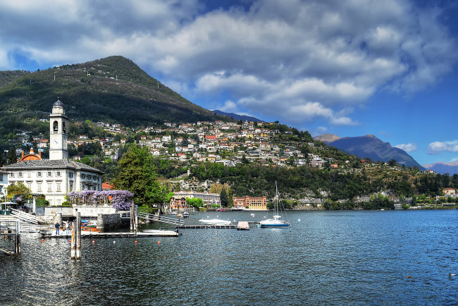 Обои картинки фото cernobbio, lombardy, italy, города, пейзажи, lake, como, Черноббьо, ломбардия, италия, озеро, комо, горы, причал, яхта, склон
