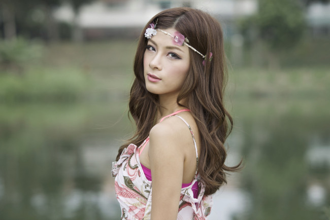 Обои картинки фото девушки, fion lau, прическа, взгляд, лицо