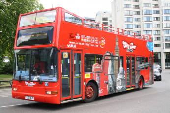 Картинка автомобили автобусы пассажирский транспорт