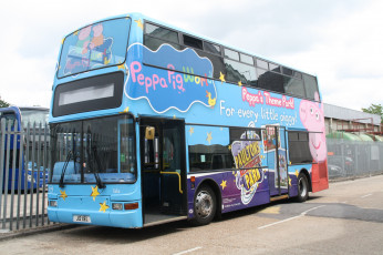 Картинка автомобили автобусы пассажирский транспорт