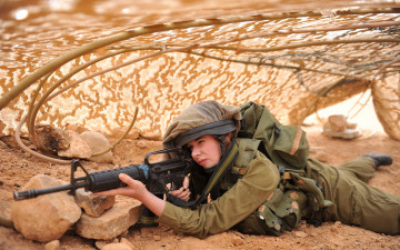 Картинка девушки -unsort+ девушки+с+оружием снайпер