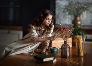 Картинка разное люди маленькая девочка фотограф анастасия бармина стол книги