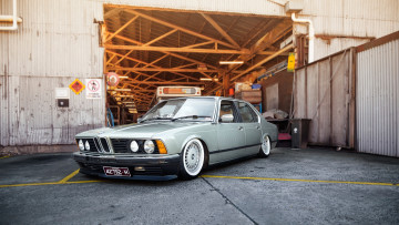 Картинка автомобили bmw e23