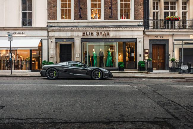 Обои картинки фото rimac nevera, автомобили, rimac, automobili, римак, невера, гиперкар, суперкар, электромобиль, улица, город, профиль