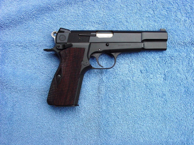 Обои картинки фото оружие, пистолеты