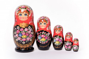Картинка разное игрушки матрешки