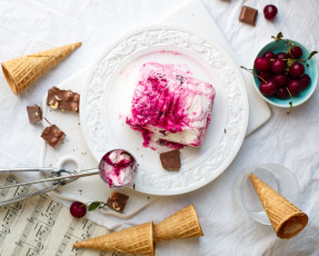 Картинка еда мороженое десерты шоколад стаканчики вишни