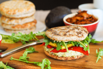 Картинка еда бутерброды гамбургеры канапе овощной гамбургер тофу перец соус