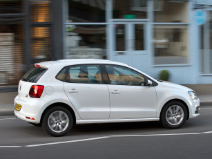 Картинка автомобили volkswagen 2014г typ 6r uk-spec 5-door tsi polo светлый