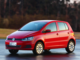 Картинка автомобили volkswagen fox красный 2014г trendline