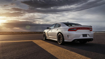 Картинка автомобили dodge белый додж небо разметка асфальт тучи площадка